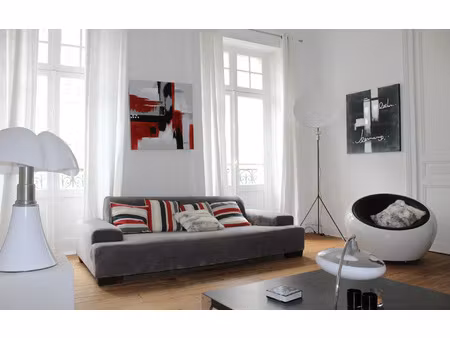 location appartement  m² t-3 à pau  866 €