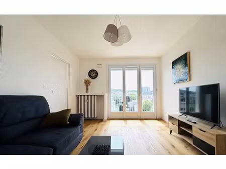 location appartement  51 m² t-3 à vandoeuvre-lès-nancy  930 €