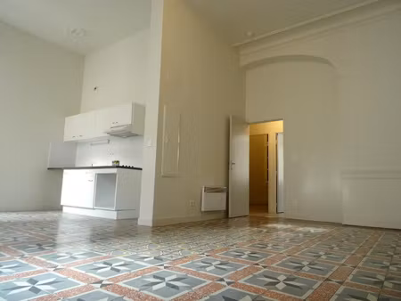 au centre-ville  un appartement 3 pièces de caractère