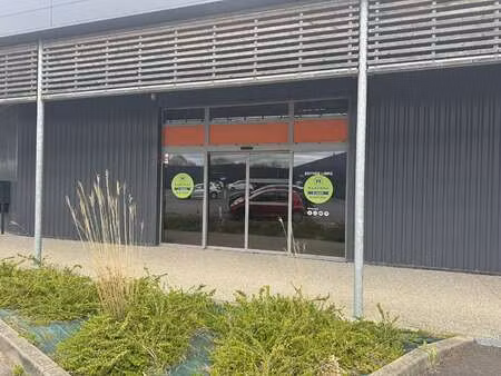 vente bureaux et commerces à bayeux (14400) : à vendre / 302m² bayeux