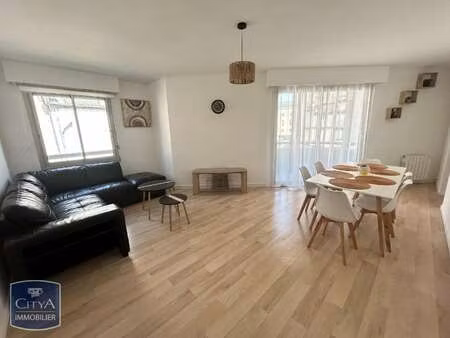 location appartement 3 pièces meublé à laval (53000) : à louer 3 pièces meublé / 69m² lava