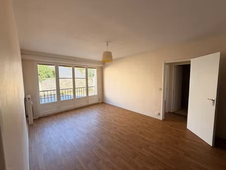 t2 à personnaliser - a deux pas de la place bichon