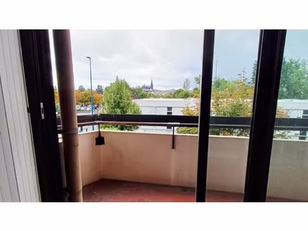 appartement avec balcon  garage et cave