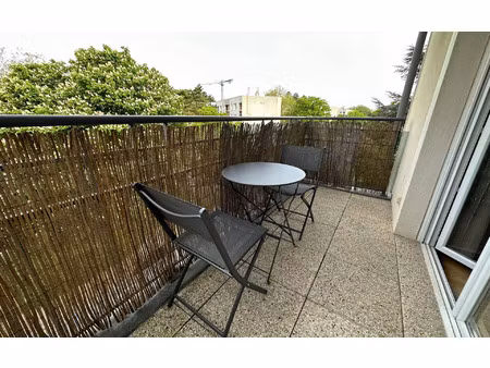 location appartement  m² t-2 à le plessis-robinson  1 270 €
