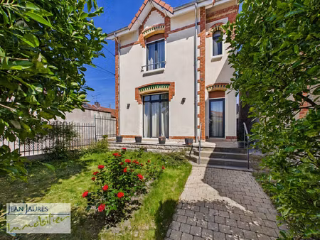 maison de caractère 3 chambres avec suite parentale et garag