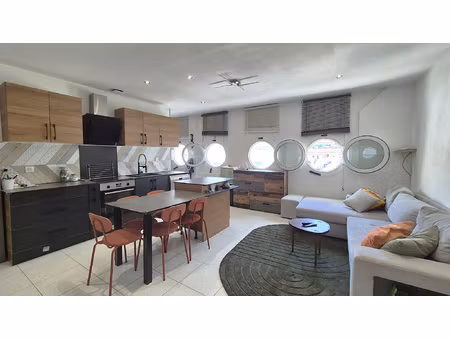 appartement 3 pièces rénové avec vue port résidence avec p