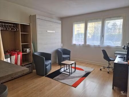 agréable studio meublé rénové