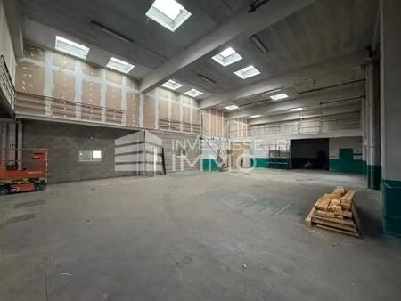 location terrain 4 300 m²