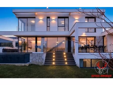 maison contemporaine au calme à - limonest