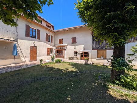 maison 5 pièces à vendre à la buissière