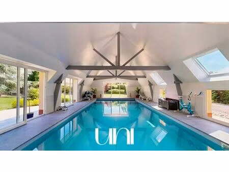 maison 10 pièces 441 m2 avec piscine - saint martin de may