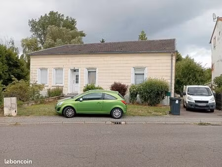 maison 130m2 sur terrain arboré et clos de 18.5ares au calme