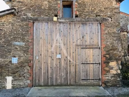 bâtiment 1 pièce 156 m²
