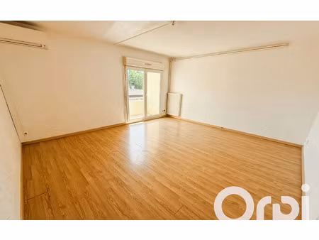 location appartement  82 m² t-4 à bollène  730 €