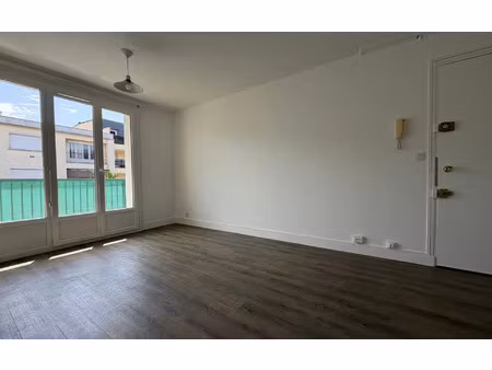 location appartement  30.22 m² t-1 à pontault-combault  628 €