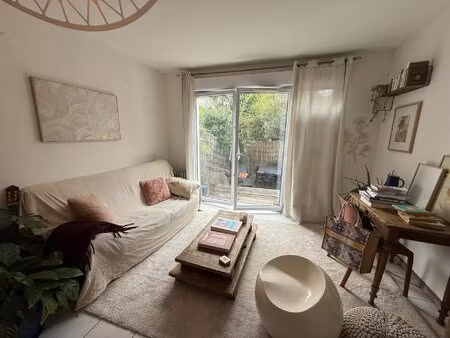 maison t3 mitoyenne avec jardinet et parking