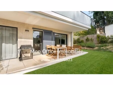 référence : 6823-jdo - superbe t3 avec jardin de 130 m² et parking à proximité d'aix-centr
