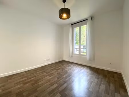 issy - maison 2p de 39m2 avec parking