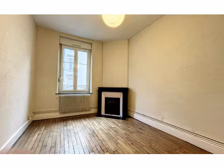 location appartement  m² t-2 à nancy  490 €