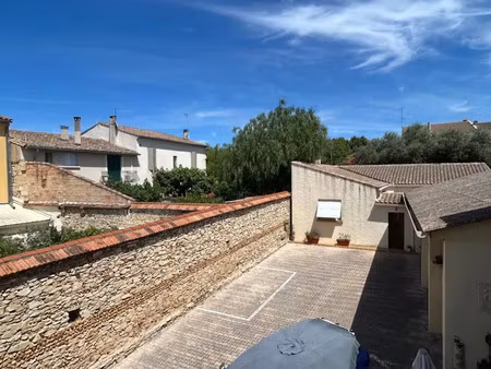 location meublée appartement 4 pièces 95 m² à vauvert (30600)  950 €