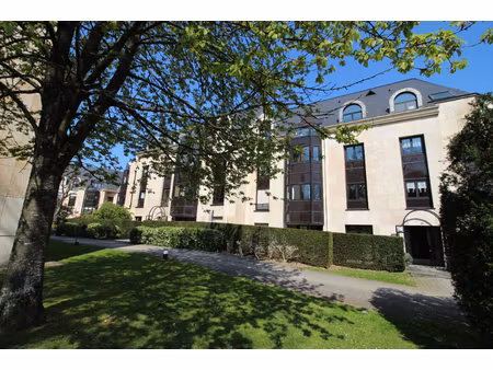 appartement dans un écrin de verdure à versailles 4 pièces 93 m² 2 parkings