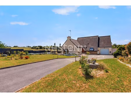 vente d'une maison vivable de plain pied 5 chambres avec jardin dans le bourg de coëtmieux