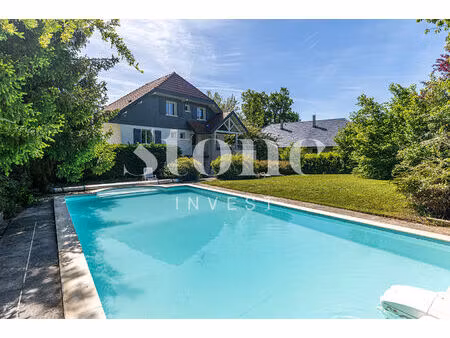 st martin secteur cuvat   maison de 124 m² avec piscine