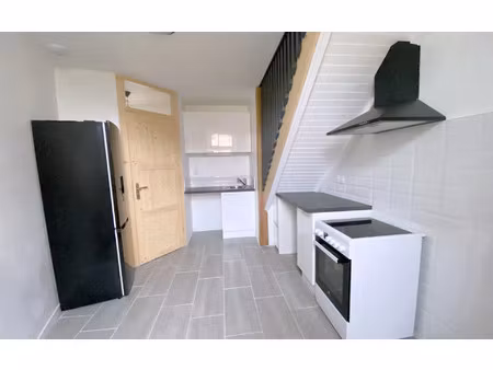 location maison  m² t-2 à habas  550 €