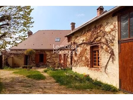 belle maison ancienne sur 1730 m² de terrain clos-planté