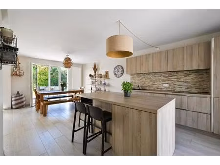 maison individuelle avec piscine cœur de village