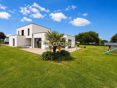 plouha ? maison meublée récente de 177 m² avec grand terrain