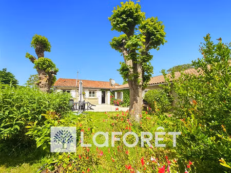 maison de plain-pied en pierre (114 m² ) à virollet (17260)