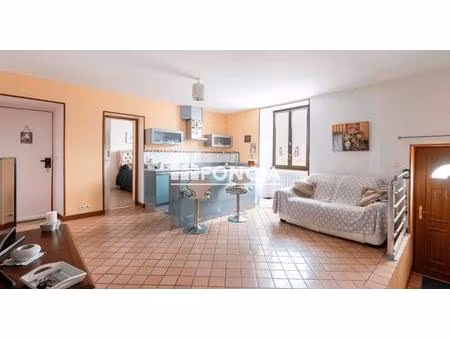 appartement t3 en excellent état avec entrée indépendante