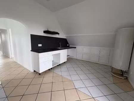 location appartement 4 pièces 84m² aigneville 80210