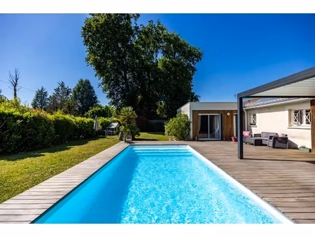 maison 7 pièces - 180 m²