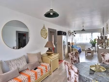 appartement premier étage avec garage et cave !