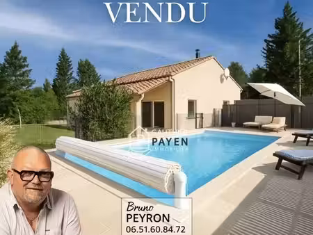 villla de 150m² sur 1060m² de terrain clos et arboré