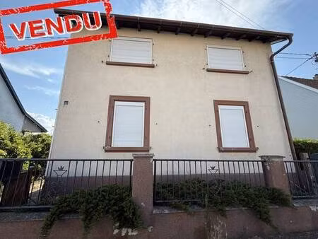 maison d’environ 90 m² sur un terrain de 5 6 ares avec dépendances