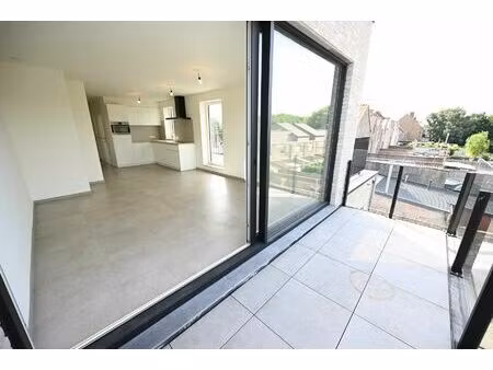 appartement à louer à dampoortstraat 160 sint-kruis (rbw10010)
