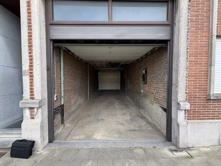 garage à louer à avenue albert 1er 11 braine-l'alleud (vbe29895)
