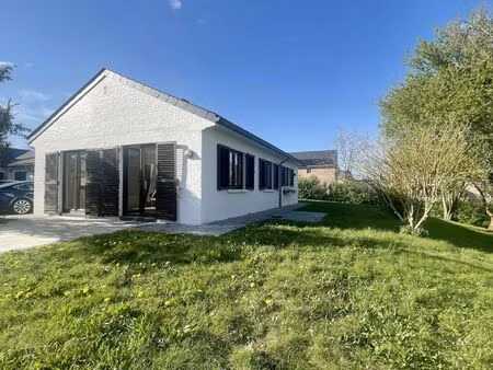maison à louer avec garage et terrasse   erpent (vbe29886)