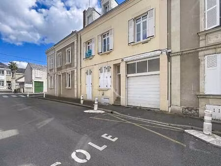 vente immeuble à angers centre (49000) : à vendre / 161m² angers centre