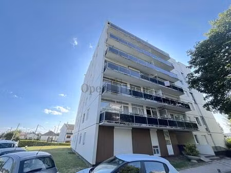 f2 avec balcon - livry-gargan