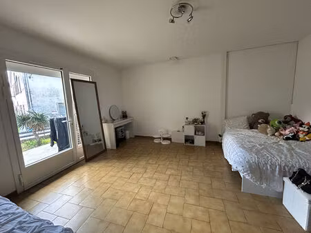 location maison 3 pièces  118.00m²  bezouce