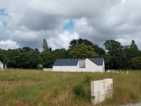 terrain constructible de 322m2. quartier recherché à kervignac.