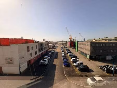 location bureaux et commerces à brest (29200) : à louer / 291m² brest