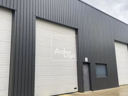 location local d’activités cesson 77240 253m²