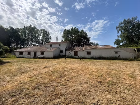 deux maisons campagne coëx 180 m2 et 3600m2 de terrain