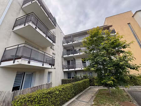 appartement 2 pièces 43 m² à louer bourges 18000 ? | era immobilier