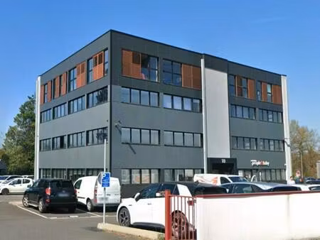 location bureaux 123 m²